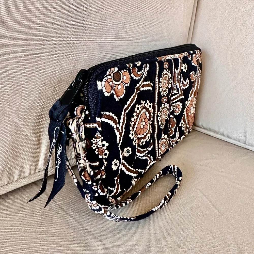 Vera Bradley Caffe Latte Zip-Around Cellphone Wallet Wristlet - Picture 4 of 9